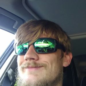 Meet your Posher, Dustin